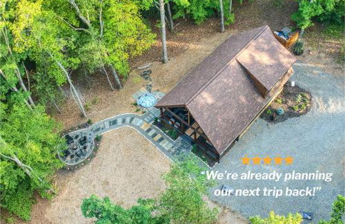 Cozy Chic Retreat Hot Tub, King Beds, Fire Pit - Foto 12