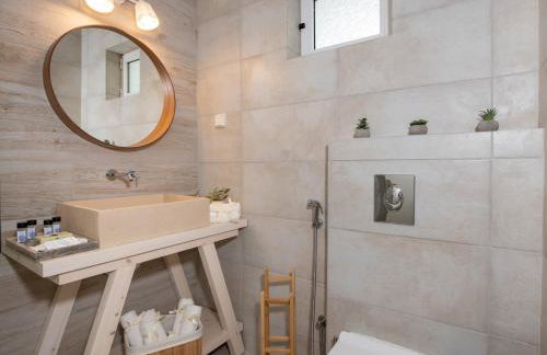 Elenas Village House - Love apartment with Pool and Terrace - Foto 28