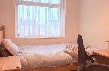 Spacious 3 Bed House In Horley With Long Driveway - Foto 17