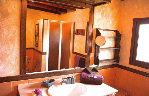 Casa rural con piscina privada Manitaga. - Photo 26