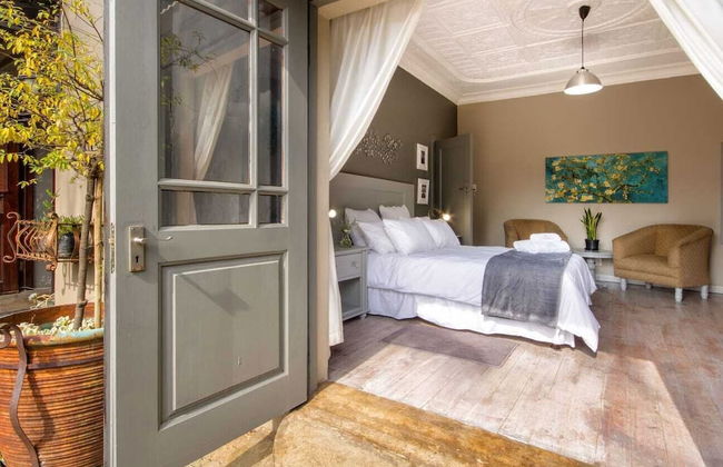 The Minimalist - Photo 10