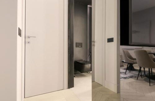 Spacious & Luxurious - Fully Renovated & Equipped 2BR Suite - Historical Centre - Photo 54