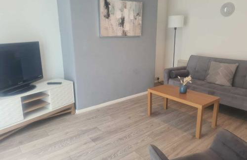 Homely 2 Bedroom Dudley - Foto 10