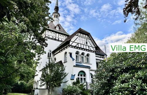 Luxus Ferienhaus Villa EMG Dortmund in Ennepetal, nah Düsseldorf, Köln mit Tennis Court, Garten, Kamin für Familien Gruppen bis 20 Personen - Foto 1