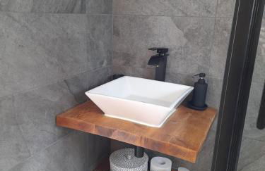 Converted Barn in Bath - Photo 14