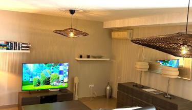 Amazing Sea View apartment with sun drenched terrace! - Photo 4