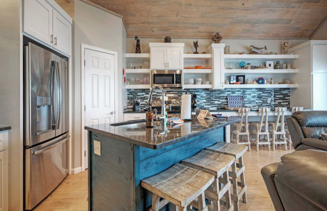 Waterfront, Shared Boat Dock & Pool w/ Views Ariels Grotto by Avantstay - Foto 5