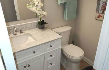 Quiet 2 bedroom condo on Gulf with pool and pond - Photo 34