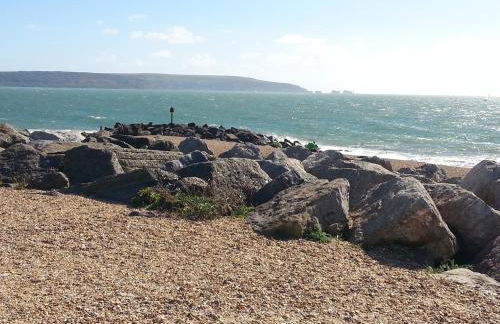 Spacious 3 bed holiday home, New Forest, Milford-on-Sea, close to beach - Photo 22