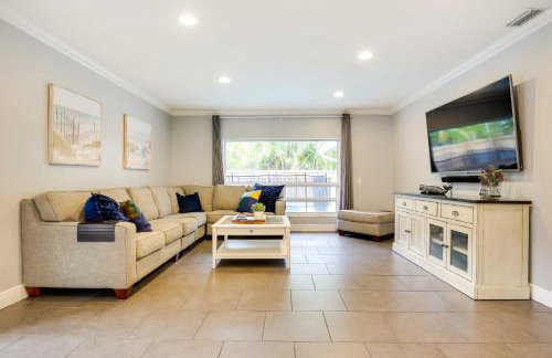 Pet-friendly Paradise with Pool about 6 Mi to Beach! - Foto 2