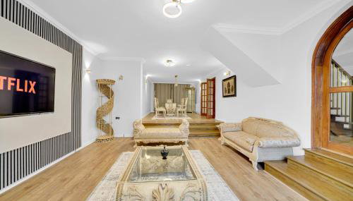 Lux 5 Bed sleeps 11, 10 mins from Wembley Stadium, Jacuzzi and Steam Shower - Foto 4