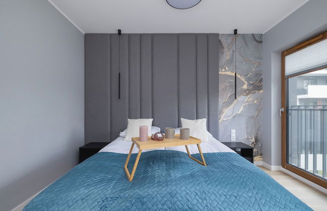 Bright Apartment With Parking by Renters - Photo 3