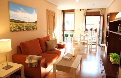 Acogedor, luminoso y centrico - Photo 1