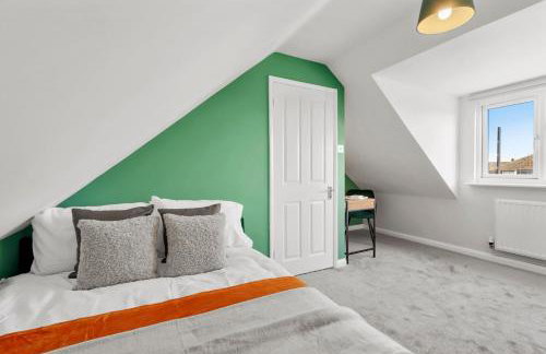 Grab a Deal Today! Massive Home For Contractors & Parking for 4 - Foto 18