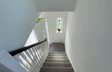 Whole House Modern Two Bedroom in Newcastle - Free Parking - Foto 5