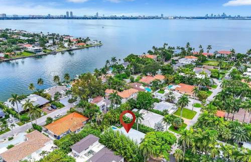 Secluded Villa with 3 bedrooms and Heated Pool - Foto 1