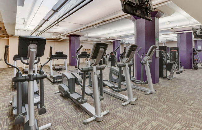 Bluebird Suites at the Warehouse District - Foto 13