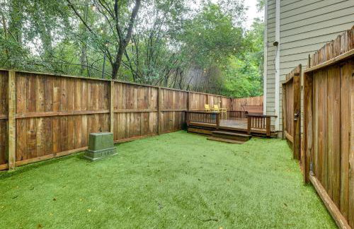 Modern Woodlands Townhome with Spacious Yard and Patio - Photo 28
