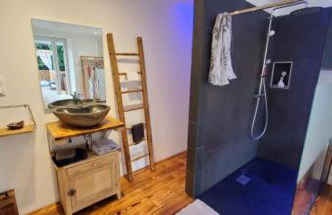 MONTAGNE-LAC&SPA (jacuzzi privé) (NOUVEAU) - Foto 6