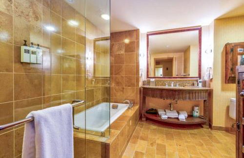 5036 Suncadia Lodge Penthouse with Full Kitchen & Balcony - Foto 10