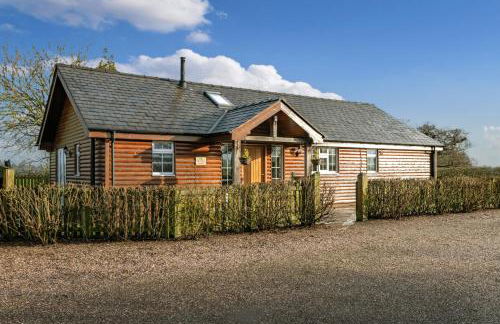 The Country Lodge at Hill House Farm Cheshire - Photo 16