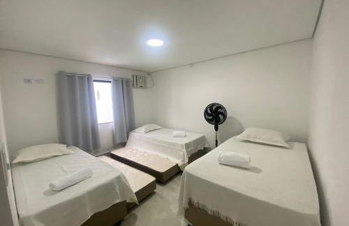 Linda casa em Guaiúba, Guarujá, 2 suites e piscina - Foto 10