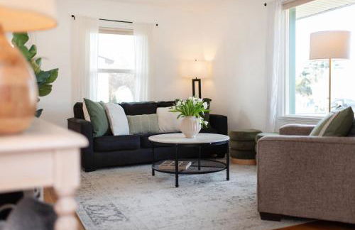 Sunlit Scandi Haven - Walk to Whitworth U & Shops - Foto 15