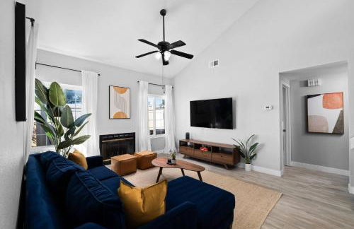 Lux Modern Pet Friendly | Pool | Hot Tub | Tennis - Photo 18