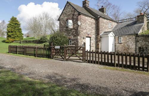 Aqueduct Cottage - Photo 1