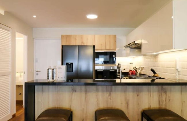 w Spectacular 1BR With Balcony in Miraflores - Photo 5