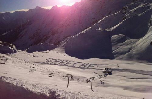 Charmant T2 proche Serre Chevalier Vallée 4 personnes - Foto 2
