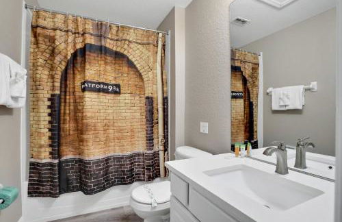 Elegant Townhome w Water Park near Disney Parks - Foto 20