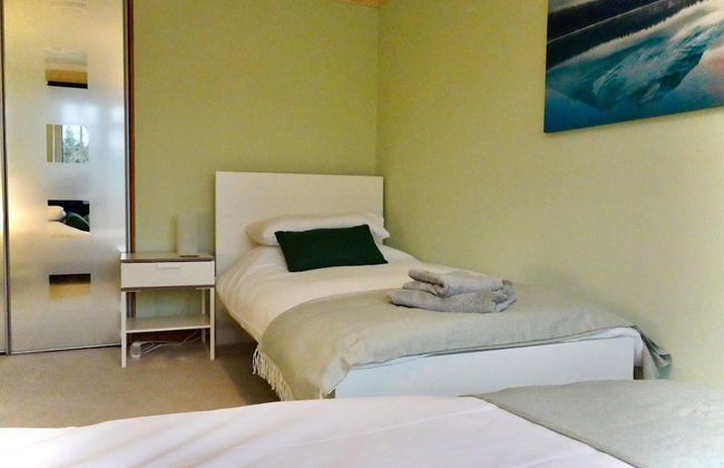 Captivating 4-bed House in Milton Keynes - Foto 7