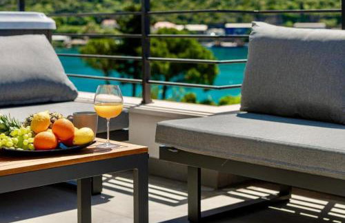 Mokos Modern Suite with Sea View and Jacuzzi - Foto 8