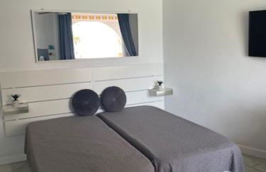 Seafront studio Camisón beach - Photo 13