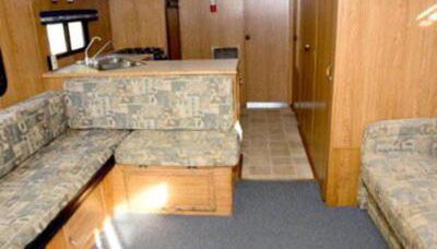 Spacious Muskie Houseboat - Sleeps 8 - Massive Upper Penthouse - Fast Wi-Fi HB10 - Foto 2, wardrobe