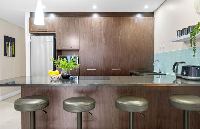 Eden on the Bay 150 by HostAgents - Photo 8