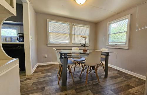 Modern Farm Home WT Large Parking, Front Porch - Foto 5