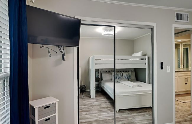 Sandpiper Cove by Southern Vacation Rentals - Photo 12