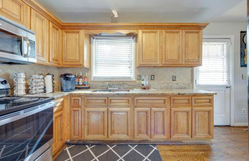 5 Mi to Trussville Birmingham Home with Balcony - Photo 10