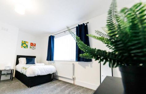 Spacious 2Bed - Great for Contractors - Driveway&Garden - Foto 77