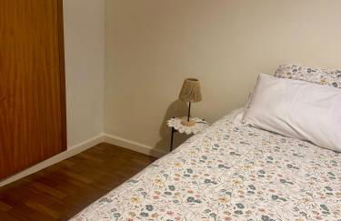 Serene Coastal Retreat with king Bed & Pool in Lavra - Foto 6