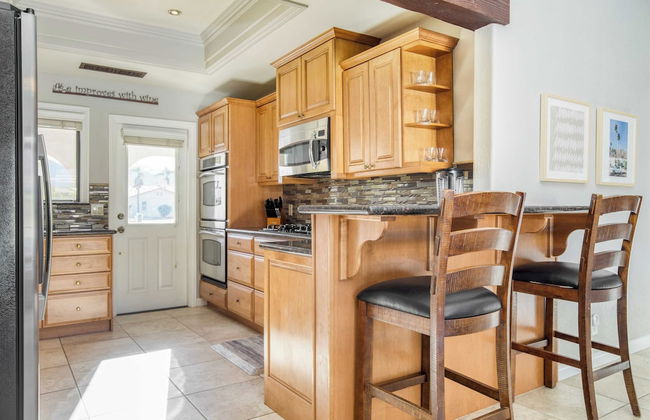 Pool, Sports Court, Game Garage, Fire Pit, & Casita Olivano Ranch by Avantstay - Foto 14