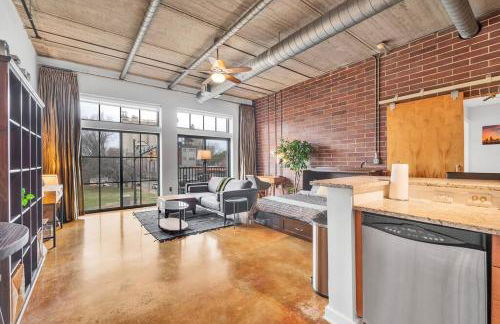 Charming 1BR Condo - Full Kitchen - Uptown Living - Foto 24