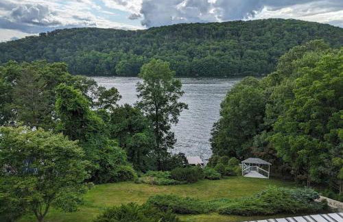 Candlewood Lake -Family Getaway, Lakefront 3775 sqft Home - Foto 16