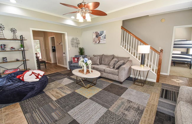 The Crimson Retreat Only 5 Miles to the Stadium BBQ Coffee Games - Foto 23