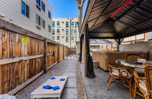 HOT TUB Firepit Pool Table Patio Cozy Downtown Denver - Foto 78