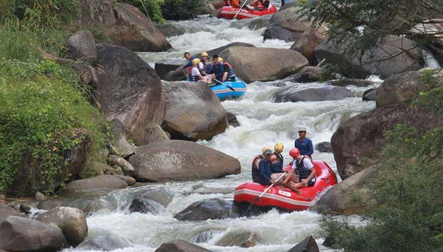 Rafting sur la rivière Song Phreak - Photo 3, Montez à bord des canoës de rafting