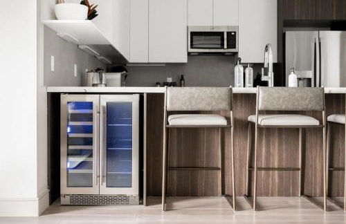 Gameday Oasis - Private Balcony - Jefferson Park - Tesoro - Foto 14