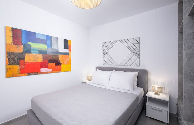 Hosting Moments Semi Basement Apartment - Photo 3